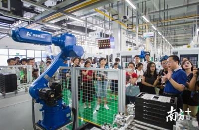 人工智能搶飯碗？東莞機(jī)器換人后，新增就業(yè)超8萬(wàn)